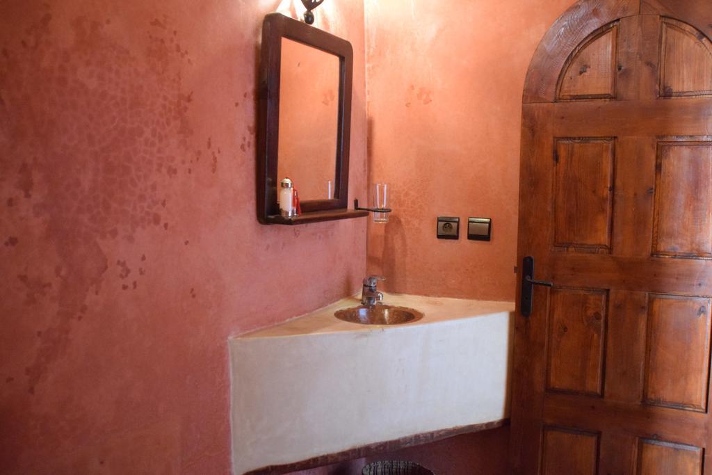 Riad Saltana Szavíra Szoba fotó
